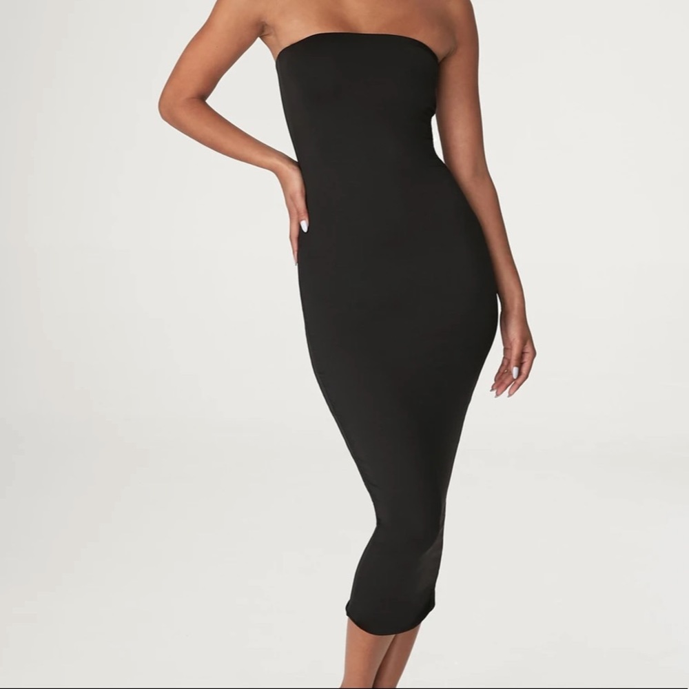 Black strapless dress 🖤